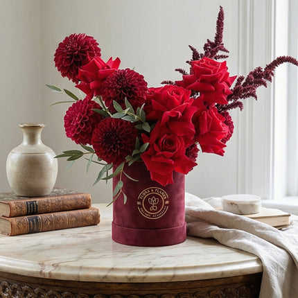 Red Obsession image 3